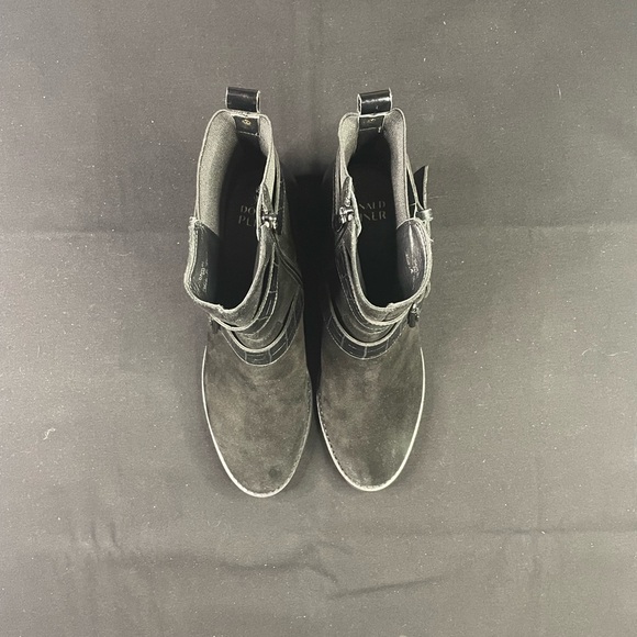 Donald J. Pliner Dahlin Womens Suede Embossed Ankle Boots - Picture 10 of 11